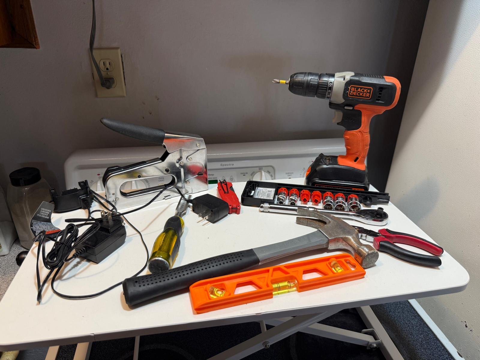 Black+Decker cordless drill/driver with battery thumbnail
